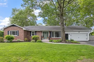 11 Bond St, Hudson, NH 03051 - Photo 1