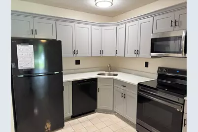 121 Cluff Crossing #8, Salem, NH 03079 - Photo 1