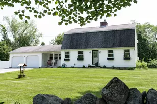7 Old Chester Rd, Derry, NH 03038 - Photo 1