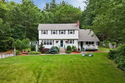 39 Sparhawk Drive, Londonderry, NH 03053 - Photo 1