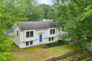 7 Ron Wyn Dr, Somersworth, NH 03878 - Photo 1