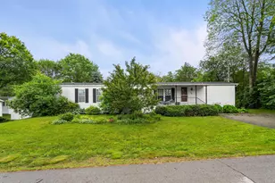 15 Hazel St, Hollis, NH 03049 - Photo 1