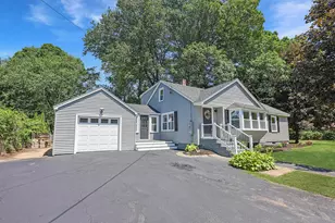32 Berry St, Derry, NH 03038 - Photo 1