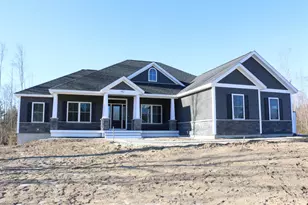 452 Blane Cir, Pembroke, NH 03275 - Photo 1