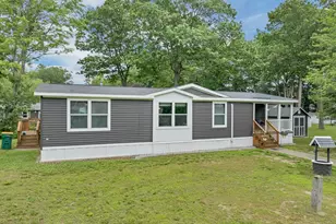 23 South Cranberry Ln, Rochester, NH 03867 - Photo 1