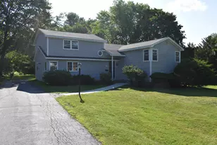 30 Thornton St, Derry, NH 03038 - Photo 1