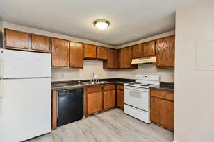 55 Log St, Manchester, NH 03102 - Photo 1