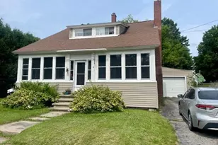 13 Jewel St, Gorham, NH 03581 - Photo 1