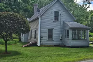 88 W Mill St, Hillsboro, NH 03244 - Photo 1