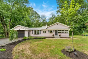 7 Lakeview Ave, Sandown, NH 03873 - Photo 1