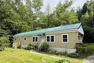 75 Pleasant St, Plymouth, NH 03264 - Photo 1