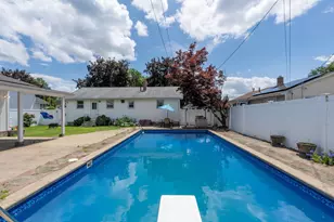 492 Cedar St, Manchester, NH 03103 - Photo 1