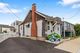 31 Highland Ave, Hampton, NH 03842 - Photo 1