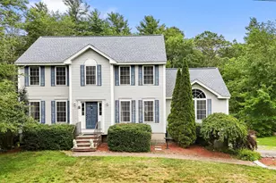 28 Mammoth Rd, Londonderry, NH 03053 - Photo 1