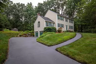 4 Woodbine Dr, Londonderry, NH 03053 - Photo 1