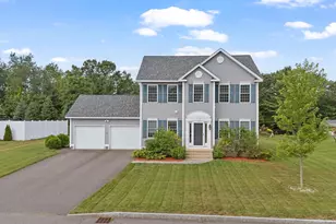 37 Windswept Rd, Manchester, NH 03109 - Photo 1