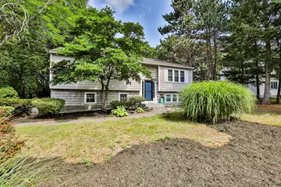 574 Oak Street, Manchester, NH 03104 - Photo 1