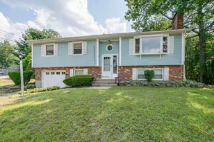 36 Nightingale Rd, Nashua, NH 03062 - Photo 1