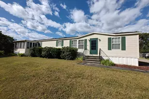 44 Hawaii Ln, Rochester, NH 03867 - Photo 1