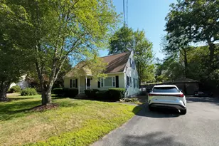 5 Norma Dr, Nashua, NH 03062 - Photo 1