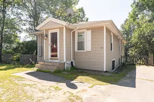 52 Glenwood Ave, Dover, NH 03820 - Photo 1