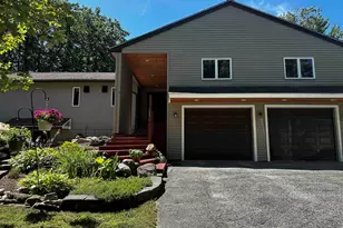 11 McKinney Dr, Hudson, NH 03051 - Photo 1