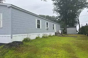 139 Rockingham Rd, Derry, NH 03038 - Photo 1