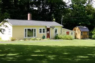 41 Meadow St, Bethlehem, NH 03574 - Photo 1