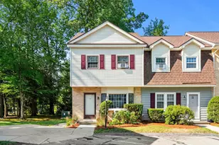 138 Golfview Dr, Manchester, NH 03102 - Photo 1