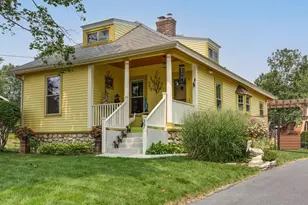 27 Fenton St, Manchester, NH 03102 - Photo 1