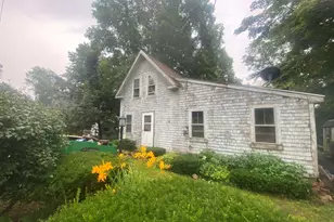 8 Kingston Rd, Danville, NH 03819 - Photo 1