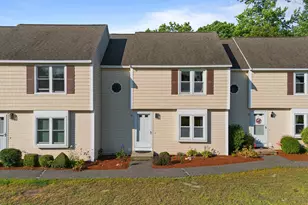 11 Scott Ln, Sandown, NH 03873 - Photo 1