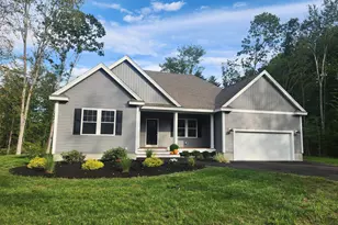 35 Reed Rd, Sandown, NH 03873 - Photo 1
