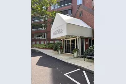 300 North River Road #406, Manchester, NH 03104 - Photo 1