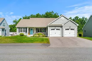 22 Cobbett Ln, Hollis, NH 03049 - Photo 1