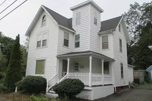 35 Pleasant St, Somersworth, NH 03878 - Photo 1