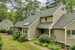 31 Point Breeze Rd, Wolfeboro, NH 03894 - Photo 1