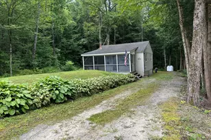 11 Hillside St, Hillsboro, NH 03244 - Photo 1