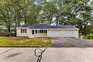 35 Alexander Dr, Manchester, NH 03109 - Photo 1