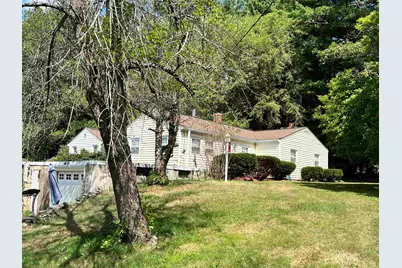 30 East Derry Road, Derry, NH 03038 - Photo 1