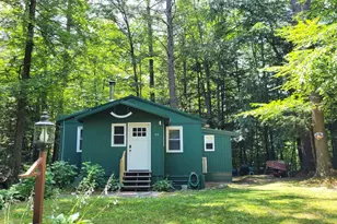 32 Spring St, Hillsboro, NH 03244 - Photo 1