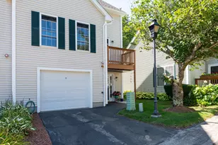 14 Echo Shore Dr, Merrimack, NH 03054 - Photo 1