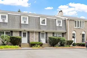 130 Fieldstone Dr, Londonderry, NH 03053 - Photo 1