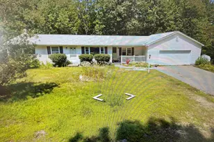 17 Massachusetts Ave, Meredith, NH 03253 - Photo 1