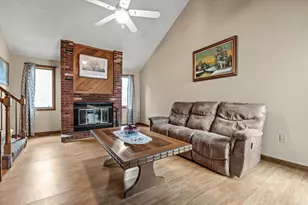 27 Country Hill Rd, Nashua, NH 03063 - Photo 1