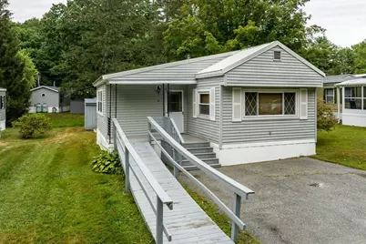44 Hayes Park, Exeter, NH 03833 - Photo 1