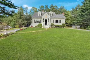 190 Hobbs Rd, Pelham, NH 03076 - Photo 1