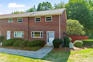 24 Oakridge Dr, Londonderry, NH 03053 - Photo 1