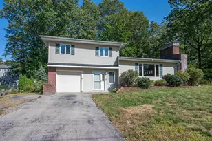 98 Peele Rd, Nashua, NH 03062 - Photo 1