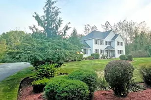 63 Ridge Rd, Nashua, NH 03062 - Photo 1